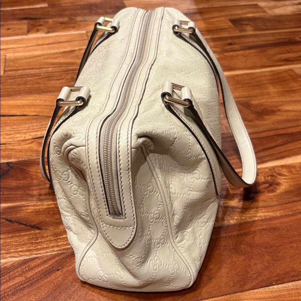 Gucci Signature Boston Bag. Neutral Leather. GG Signature - Picture 3 of 10